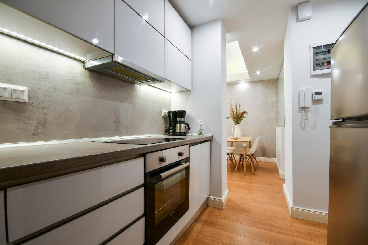 #Skgh Αvra & Ariadni Suites - Whitetower Citycenter Thessaloníki Ngoại thất bức ảnh