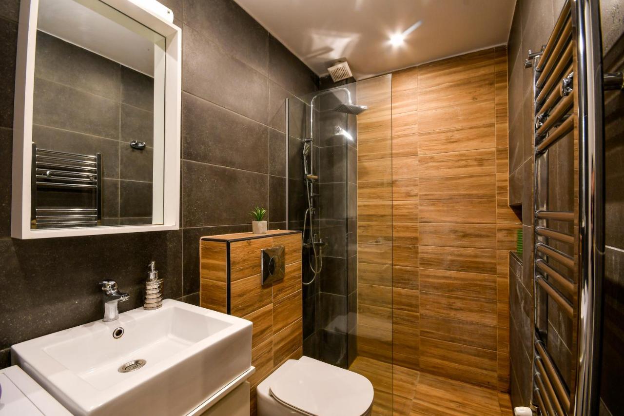 #Skgh Αvra & Ariadni Suites - Whitetower Citycenter Thessaloníki Ngoại thất bức ảnh
